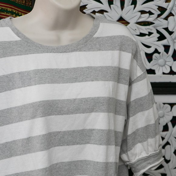 Grey and white stripped Top - Picture 5 of 9